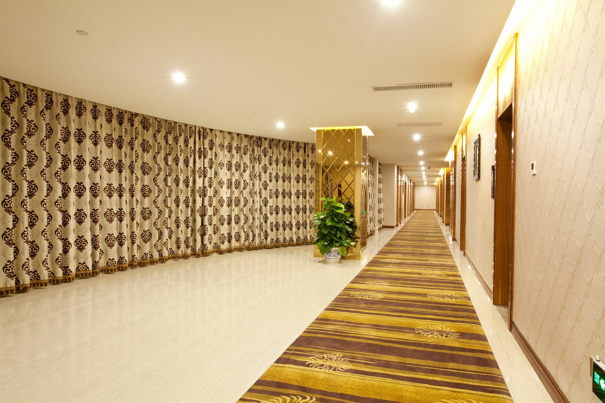 Oubon International Hotel Гуанчжоу Экстерьер фото
